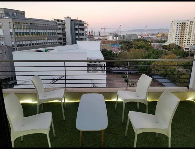 1 BEDROOM APARTMENT RENTED IN CAPE TOWN CITY CENTRE
